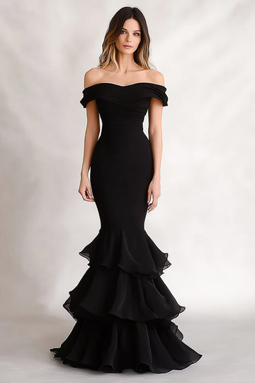 Off the Shoulder Svart Sjöjungfru Tiered Satin Bröllop Gäst Klänning